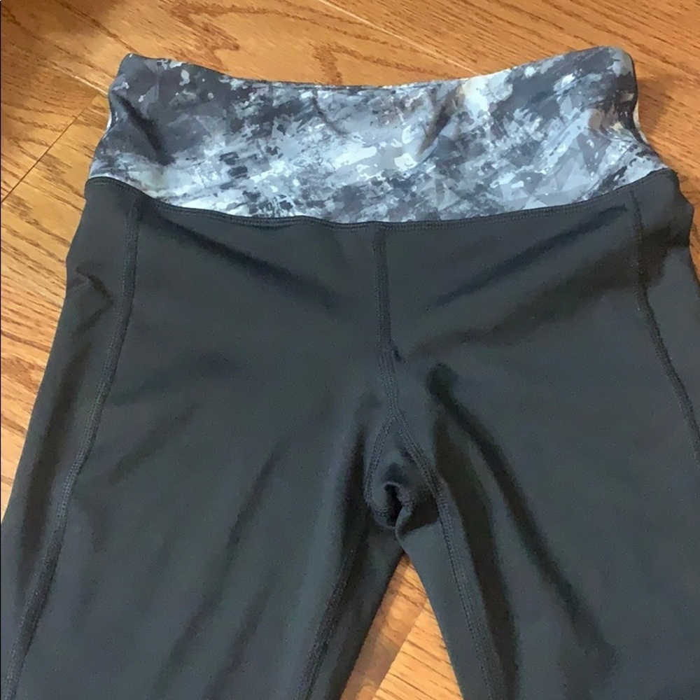 Champion cropped workout pants 🏋️‍♂️ - Picture 6 of 7